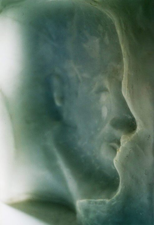 112, installazione al chiostro di Santa Sofia Museo del Sannio (Benevento), perticolare, site specific project 2003, cera microcristallina bianca e colorata lavorata a scavare, ferro verniciato, specchi, misure ambientali